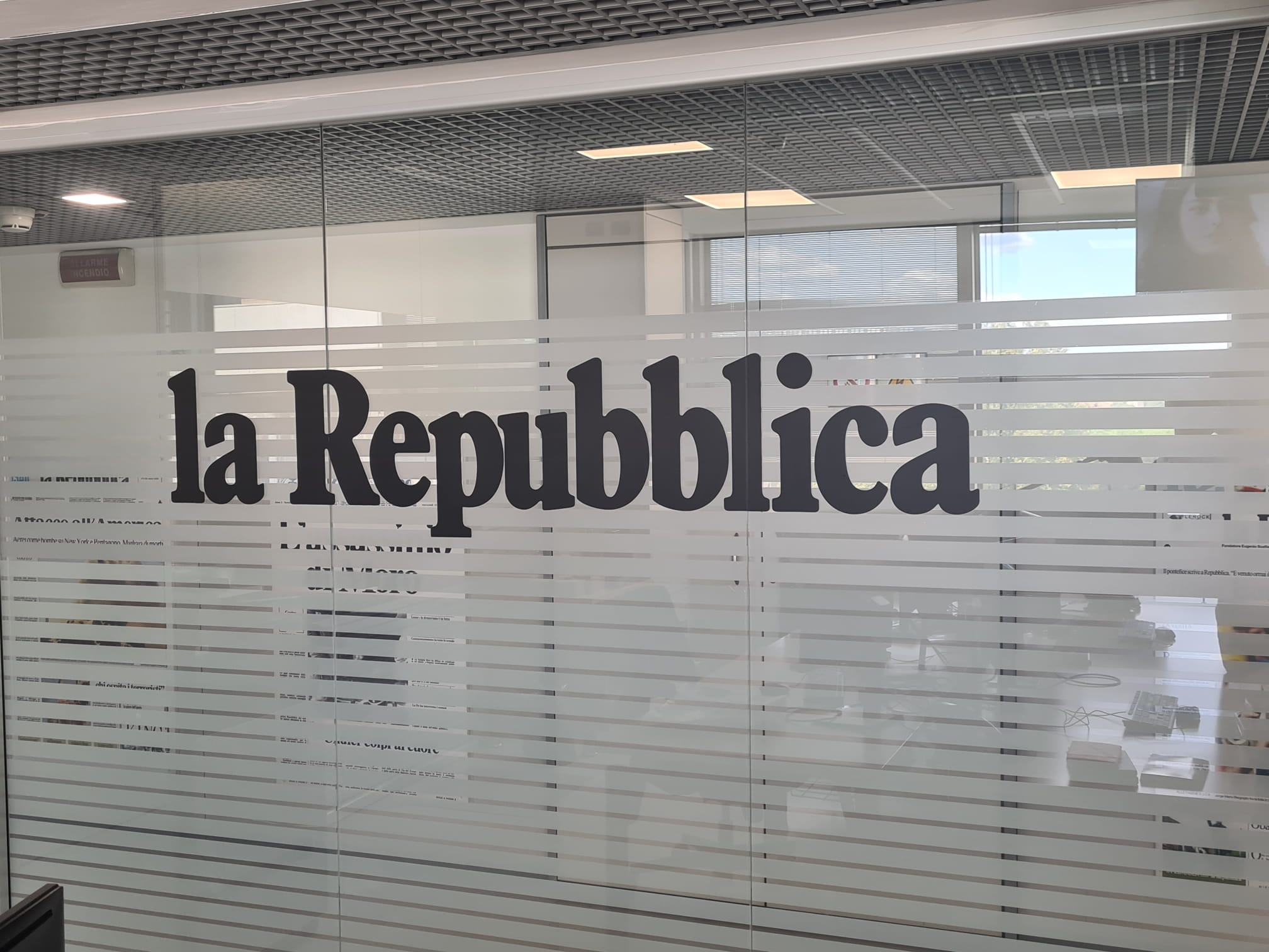 La Repubblica logo