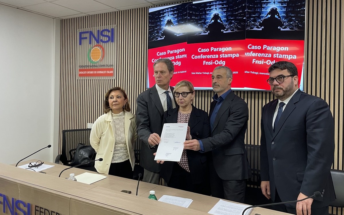 FNSI conferenza stampa denuncia Paragon