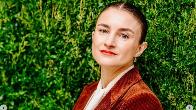 Vogue, entro settembre la nomina del nuovo direttore: Chloe Malle è la favorita