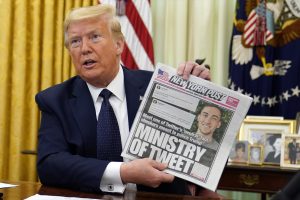 NY Post, reporter sospeso dopo accuse al capo per articolo sul candidato di Trump