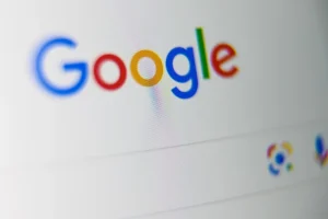 Bruxelles apre un’indagine su Google per l’uso dei contenuti editoriali nell’IA
