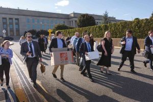 I reporter USA lasciano il Pentagono: sostituiti i media tradizionali con influencer