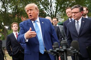 Trump cambia il nome dell’AI nel governo Usa: sarà “Super Intelligence”