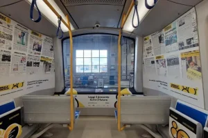 Giornale di Brescia celebra 80 anni tra i vagoni della città